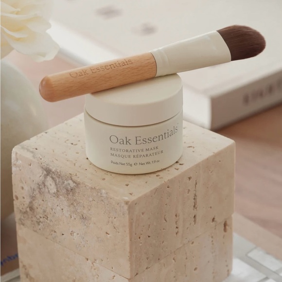Oak Essentials Brush - Picture 1 of 9